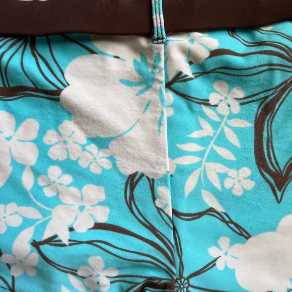 Floral Blue, White & Brown Bikini Shorts Set - Picture 3 of 4